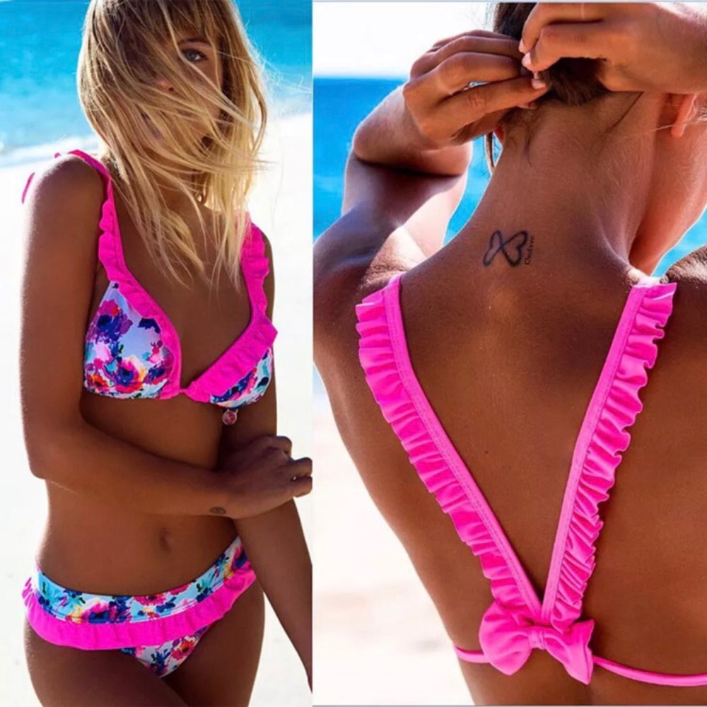 🌸JUST IN🌸Deep V-neck Pink Floral Ruffle Bikini